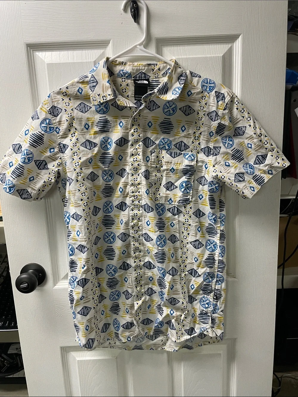Men's Short-Sleeve Printed Button-Up Shirt in White, Blue & Yellow